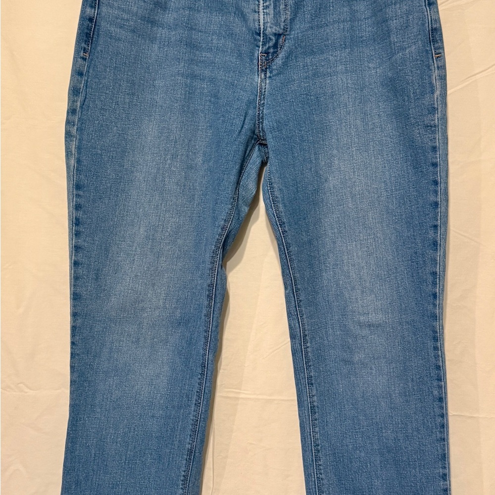 Levi's 525 Perfect Waist Straight  Women's Blue Jeans Size 14 - Picture 2 of 12